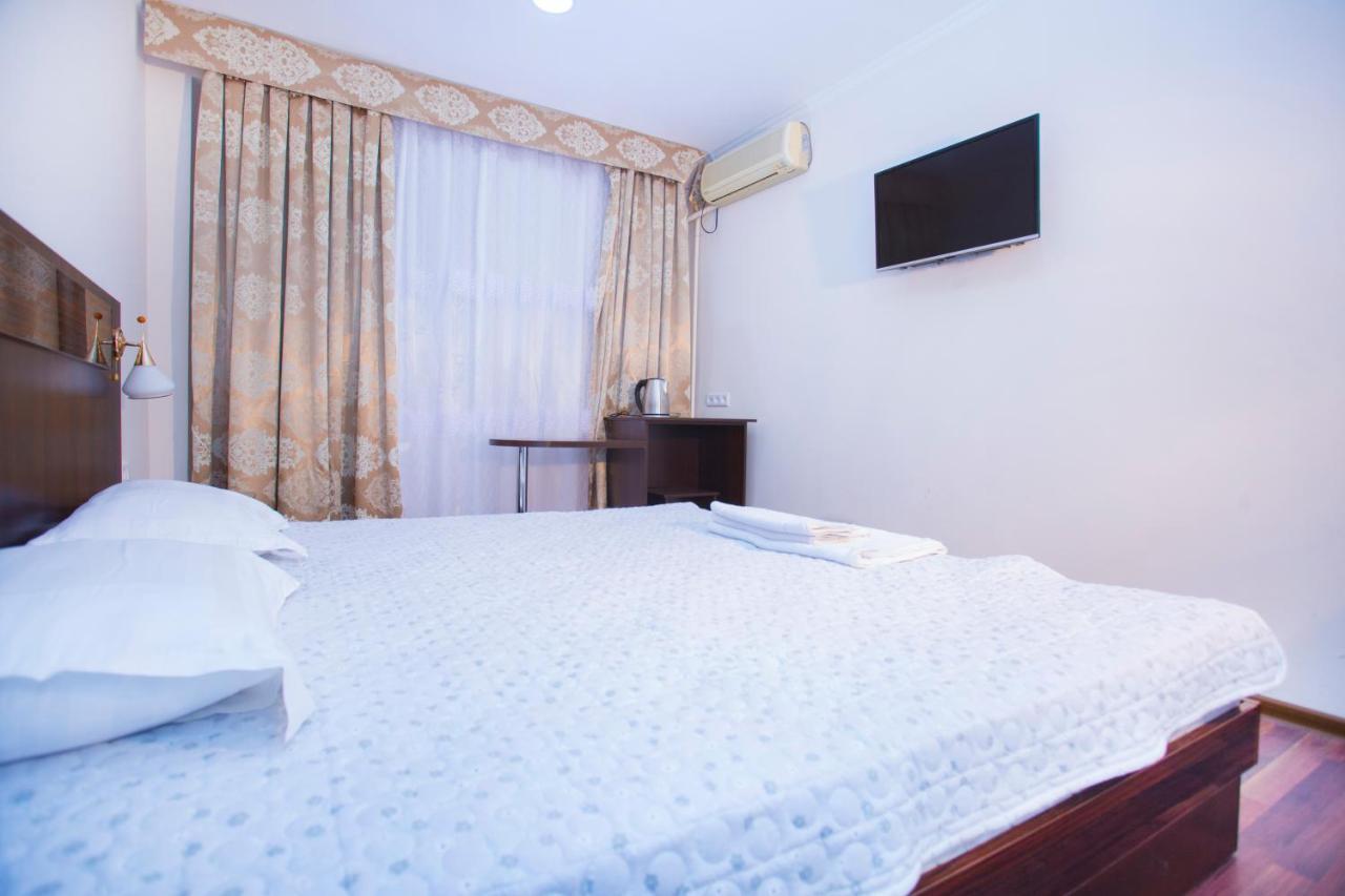 Hotel Reikartz Surxon Termez Esterno foto