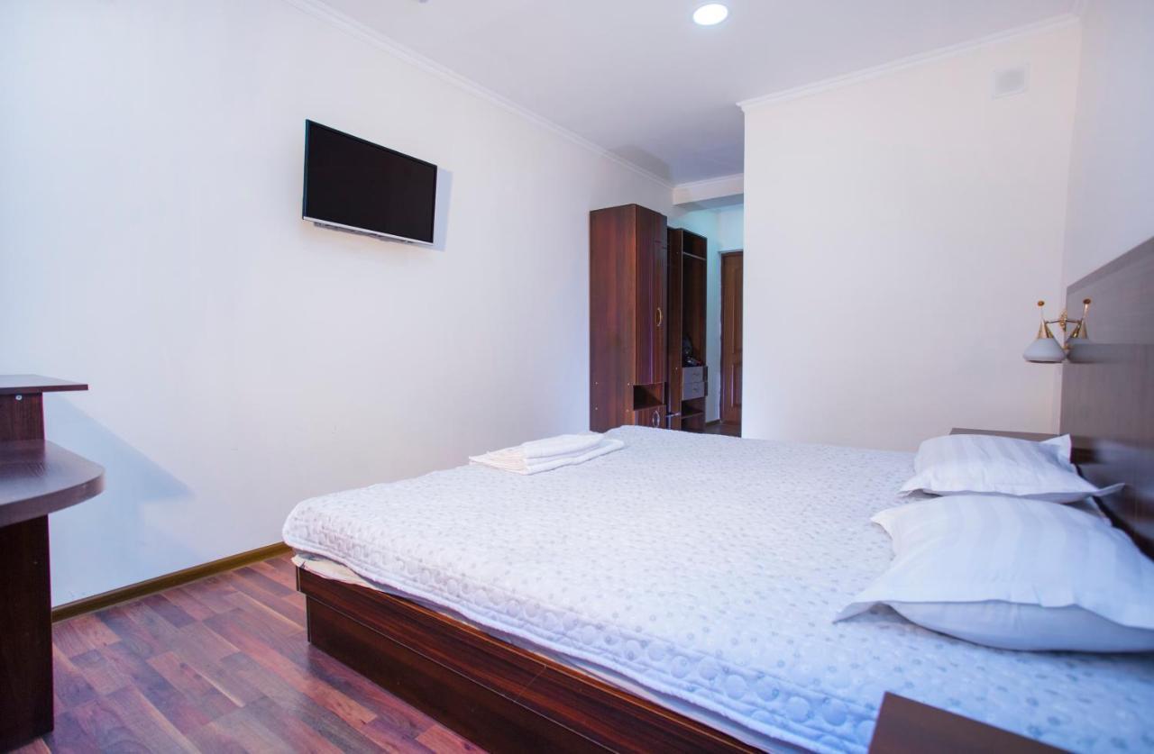 Hotel Reikartz Surxon Termez Esterno foto